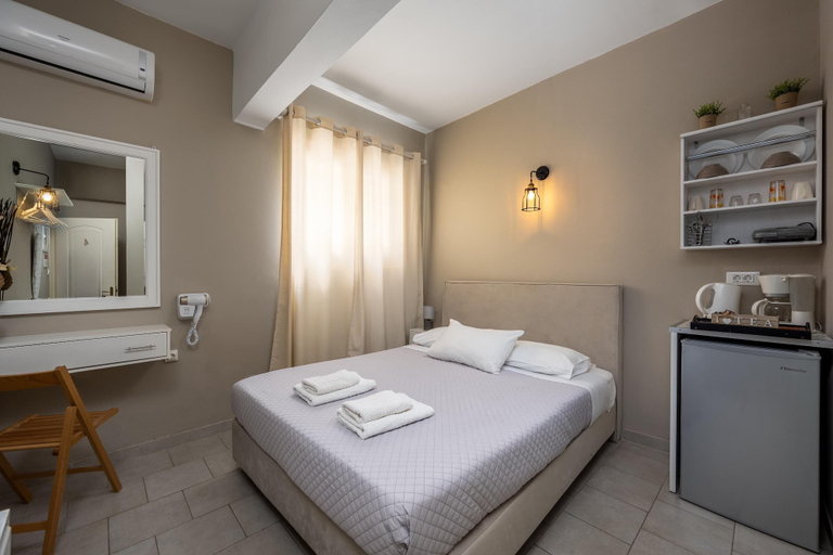 Bedroom 5, Maravelias Rooms, South Aegean