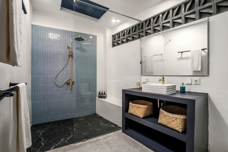 Bathroom 4, Mr. & Mrs. W Pererenan by Alfred in Bali (permanently closed), Badung