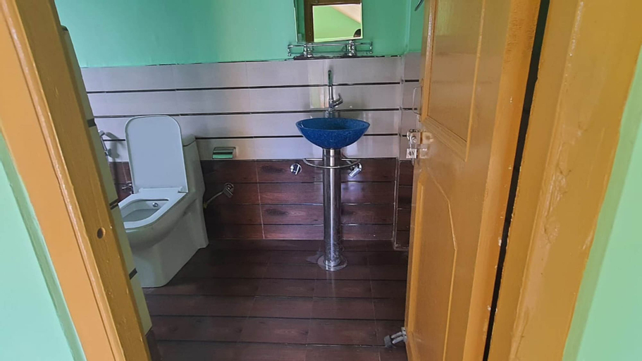 Bathroom 2