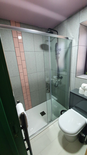 Bathroom 3, Aaron Wise - 51 Fitzhamon, Cardiff