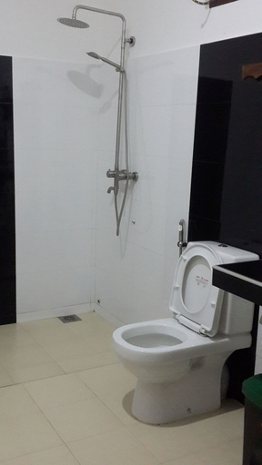 Bathroom 4, Mirissa Beach Inn, Weligama