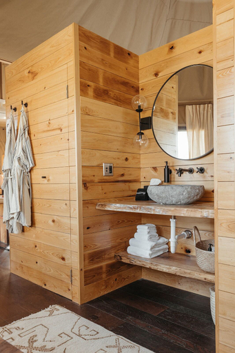 Bathroom 4, Walden Retreats, Blanco