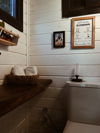 Bathroom 3, Moçkar House, Çamlıhemşin