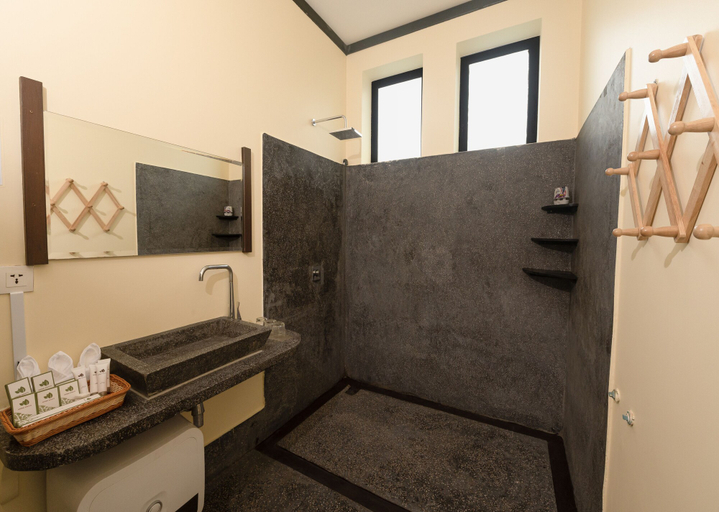 Bathroom 5, Sophavady D'Angkor, Siem Reap