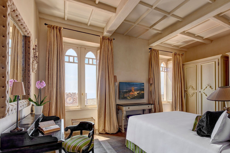 Bedroom 2, Palazzo Vecchio Taormina, Messina