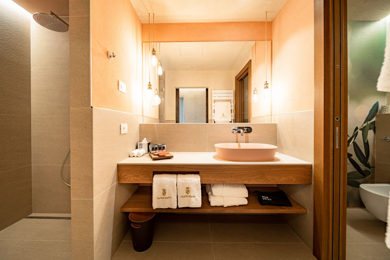 Bathroom 5, Conti Thun Wine Resort, Brescia
