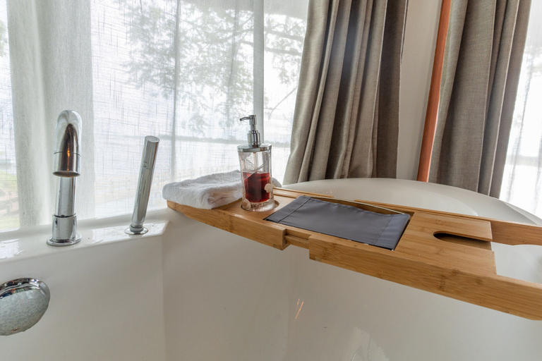 Bathroom 3, Sundiata Beach Resort, Busiiro