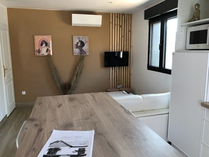 Bedroom 4, Espaces Gîtes, Essonne