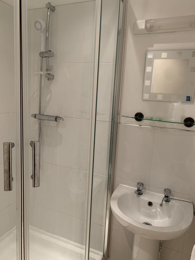 Bathroom 4, The Georgian Hollies, Blackpool