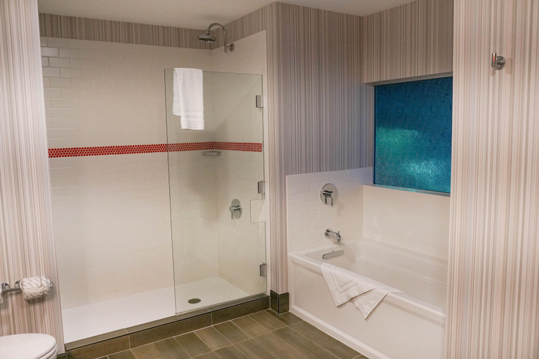 Bathroom 4, Eddy's Resort, Mille Lacs