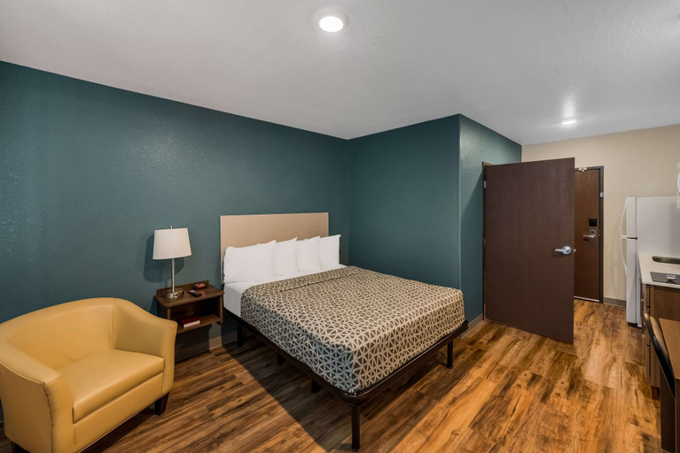 Bedroom 2, Woodspring Suites West Palm Beach, Palm Beach