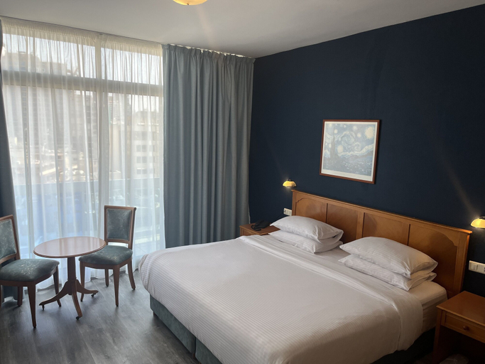 Bedroom 2, El Sheikh Suites Hotel, Beirut