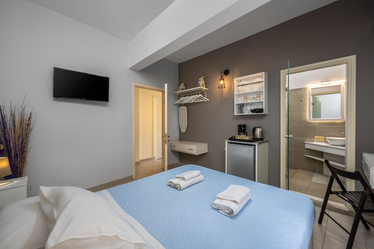 Bedroom 4, Maravelias Rooms, South Aegean