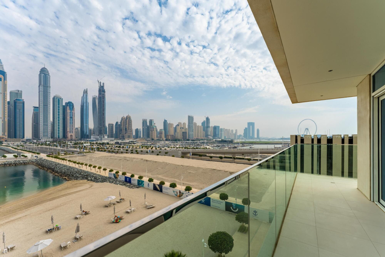 Room 2, Deluxe 3BR Apt w Dubai Marina Vws Beach Access, Dubai