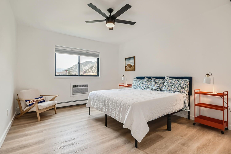 Bedroom 3, Uplift Inn, Clear Creek