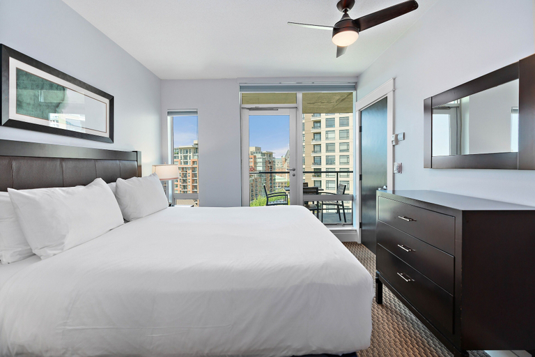Bedroom 3, The Parkside Hotel & Spa, Capital