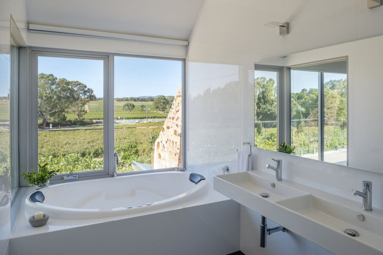 Bathroom 4, Barossa Shiraz Estate, Barossa