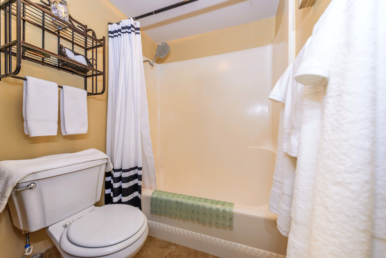 Bathroom 4, Kuleana 713 - 1Br Condo, Maui