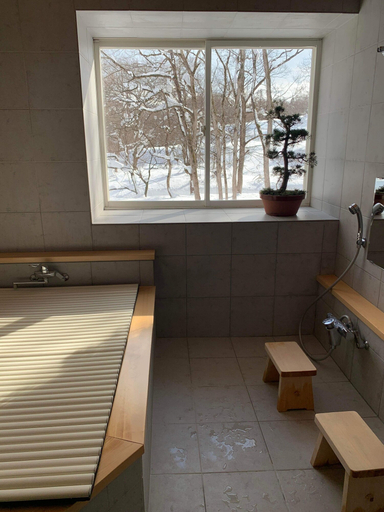 Bathroom, Myoko Forest Lodge - Hostel, Myōkō
