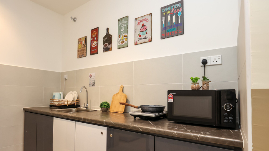 Dining Room 21