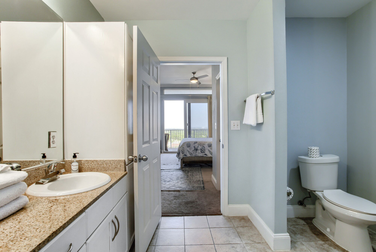 Bathroom 4, Nautical Nook, Bay