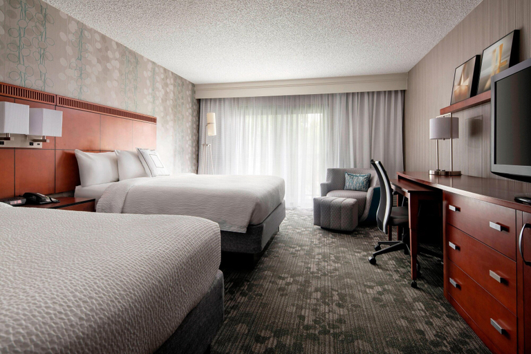 Bedroom 3, Courtyard by Marriott San Francisco Airport, San Mateo