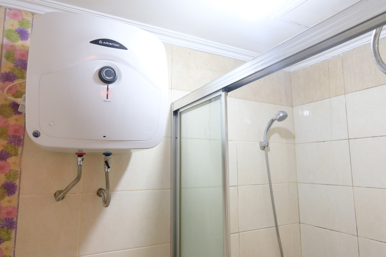 Bathroom 3, Homey Studio Apartment at Grand Setiabudi By Travelio, Bandung