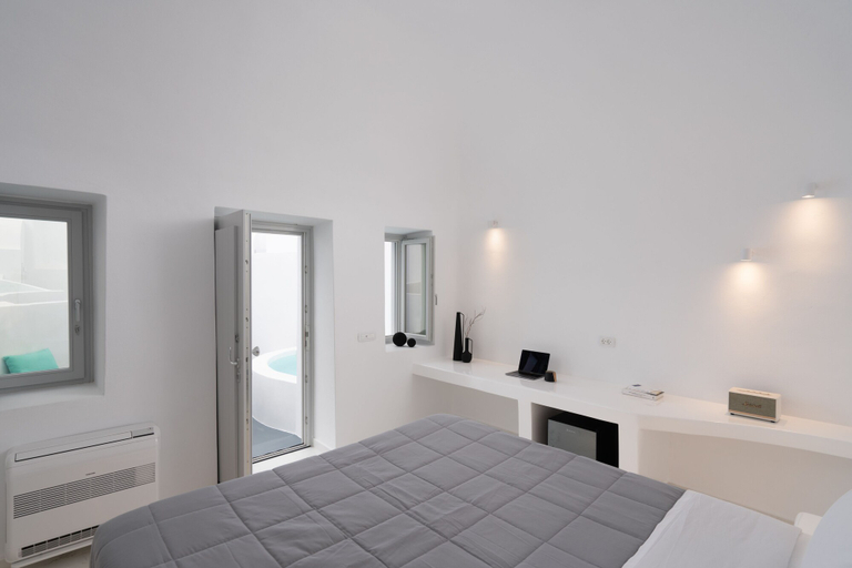 Bedroom 4, White Concept Caves, South Aegean