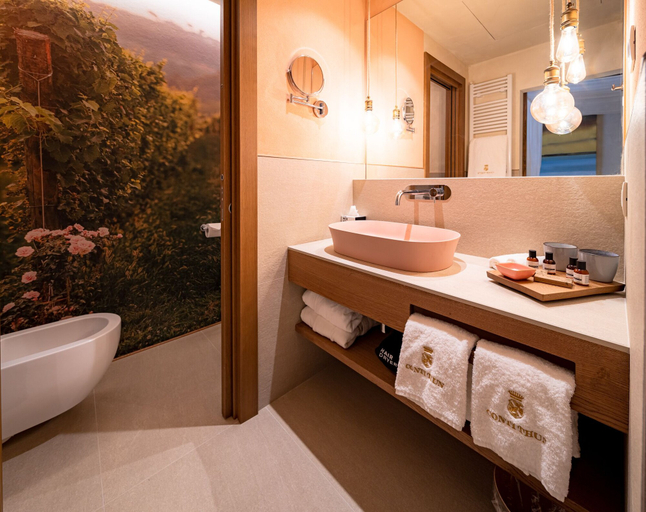 Bathroom 5, Conti Thun Wine Resort, Brescia