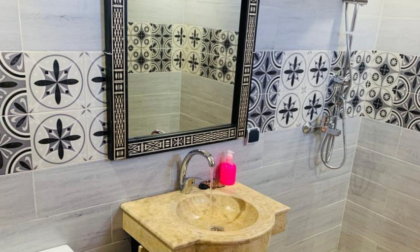 Bathroom 4, Berber Palace Hotel, Errachidia