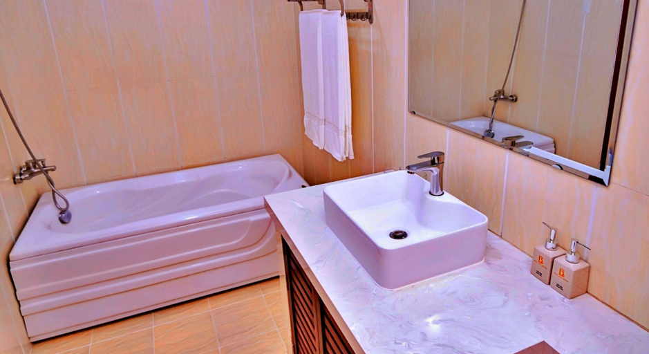 Bathroom 2, HANZ Bao Long Hotel, Gò Vấp