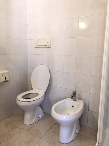 Bathroom 4, Sportland, Siena