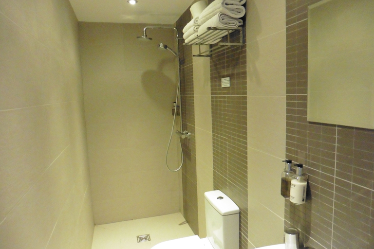 Bathroom 4, Brighton Inn Boutique Guest Accommodation, Brighton and Hove