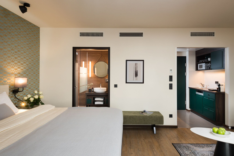 Bedroom 3, master Mirabell, Salzburg