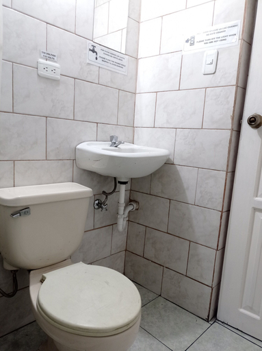 Bathroom 3, HOTEL EL PANECILLO, Quito