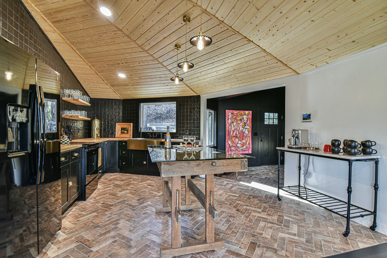 Food & Drinks 5, La Maison Mirch - Luxe Design Retreat, Buncombe