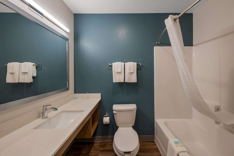 Bathroom 3, Woodspring Suites West Palm Beach, Palm Beach