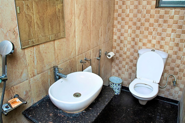 Bathroom 4, Reliable Inn, Kolkata
