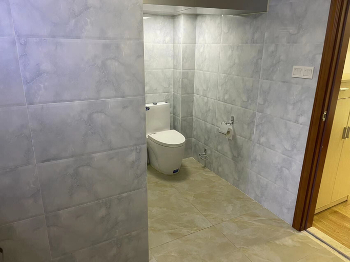 Bathroom 3, YOYO International Apartment, Guangzhou