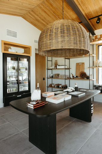 Food & Drinks, Walden Retreats, Blanco