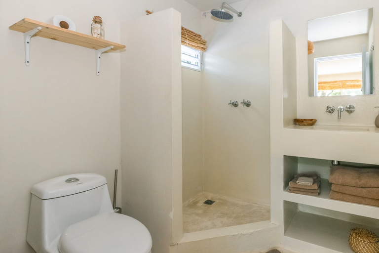Bathroom 4, Kibayo Cabarete, Sosua