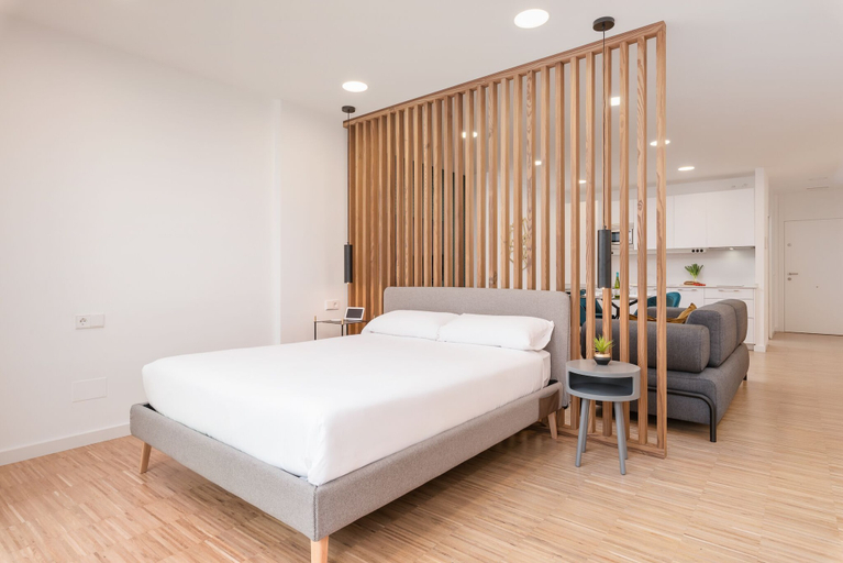 Bedroom 2, I Loft Santiago by Upper Luxury Housing, A Coruña