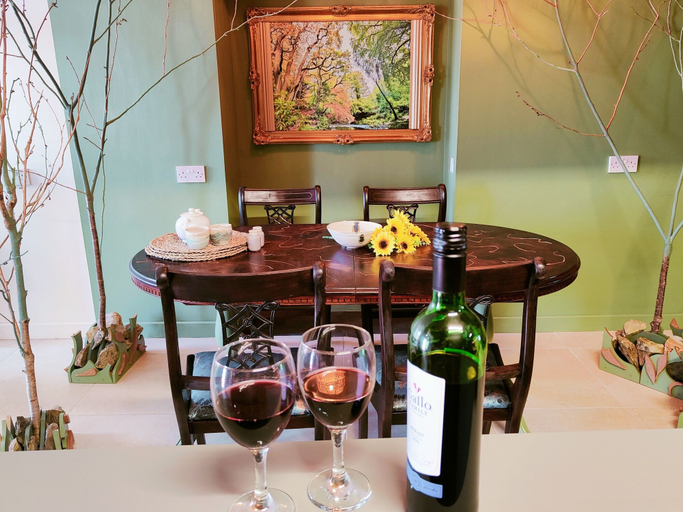 Food & Drinks 5, Mourne Mountain Art Apartments, Newry, Mourne and Down