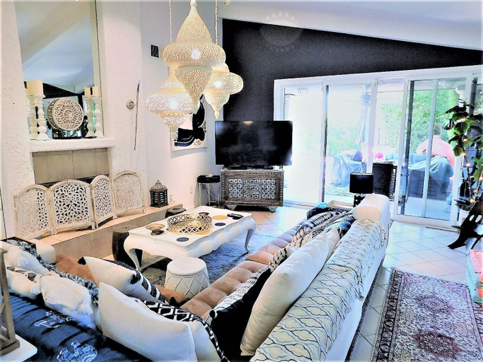 Others 5, The Desert Pearl - Private Pool & Spa!, Riverside