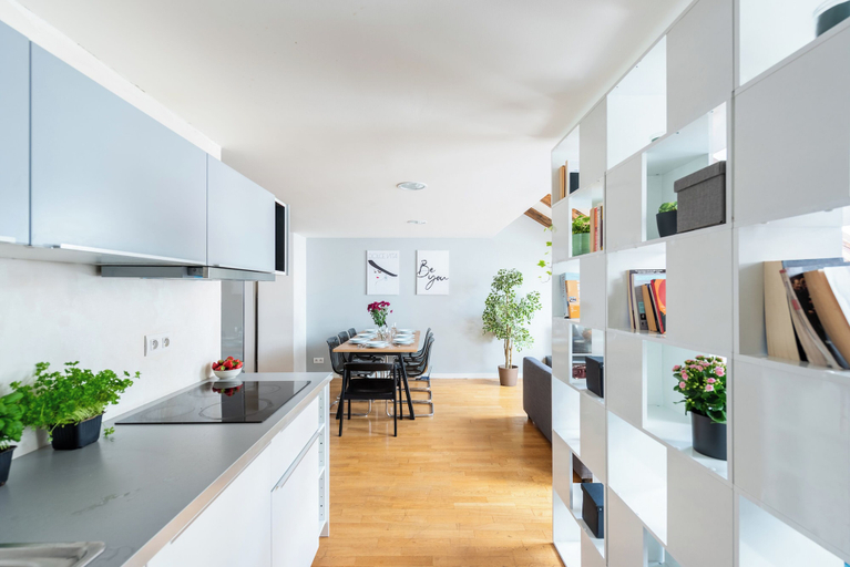 Others 5, Modern 3 bedrooms apartment with AC, Praha 7