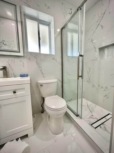 Bathroom 3, Ocean Sunrise, Flagler