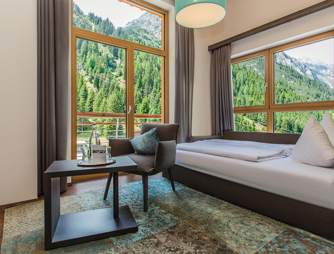 Bedroom 4, DAS VIER Sport,- und Wellnesshotel, Imst