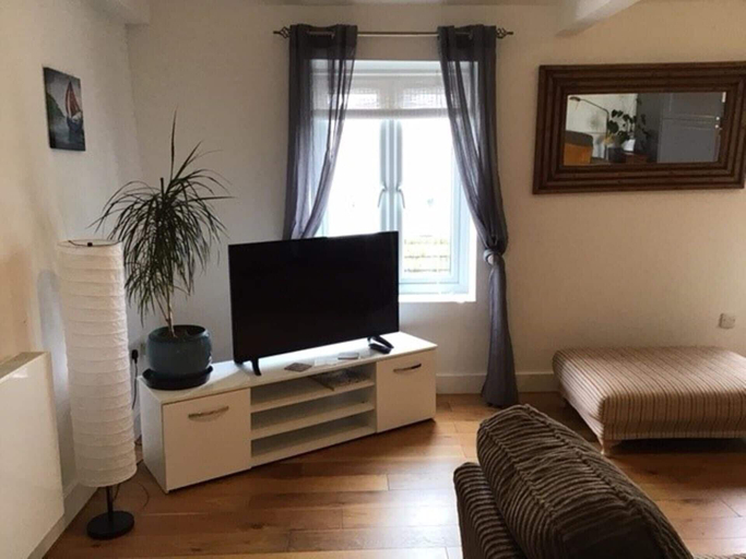 Room 2, Central Teignmouth - Sleeps 4 - Pets Allowed, Devon