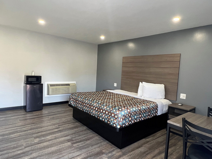 Bedroom 2, Sunshine Motel, Los Angeles