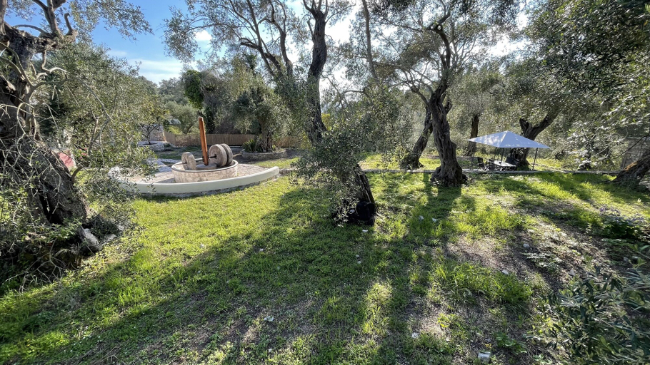 Garden view, Villa Reggina by Konnect, 1.5km from Gaios, Ionian Islands